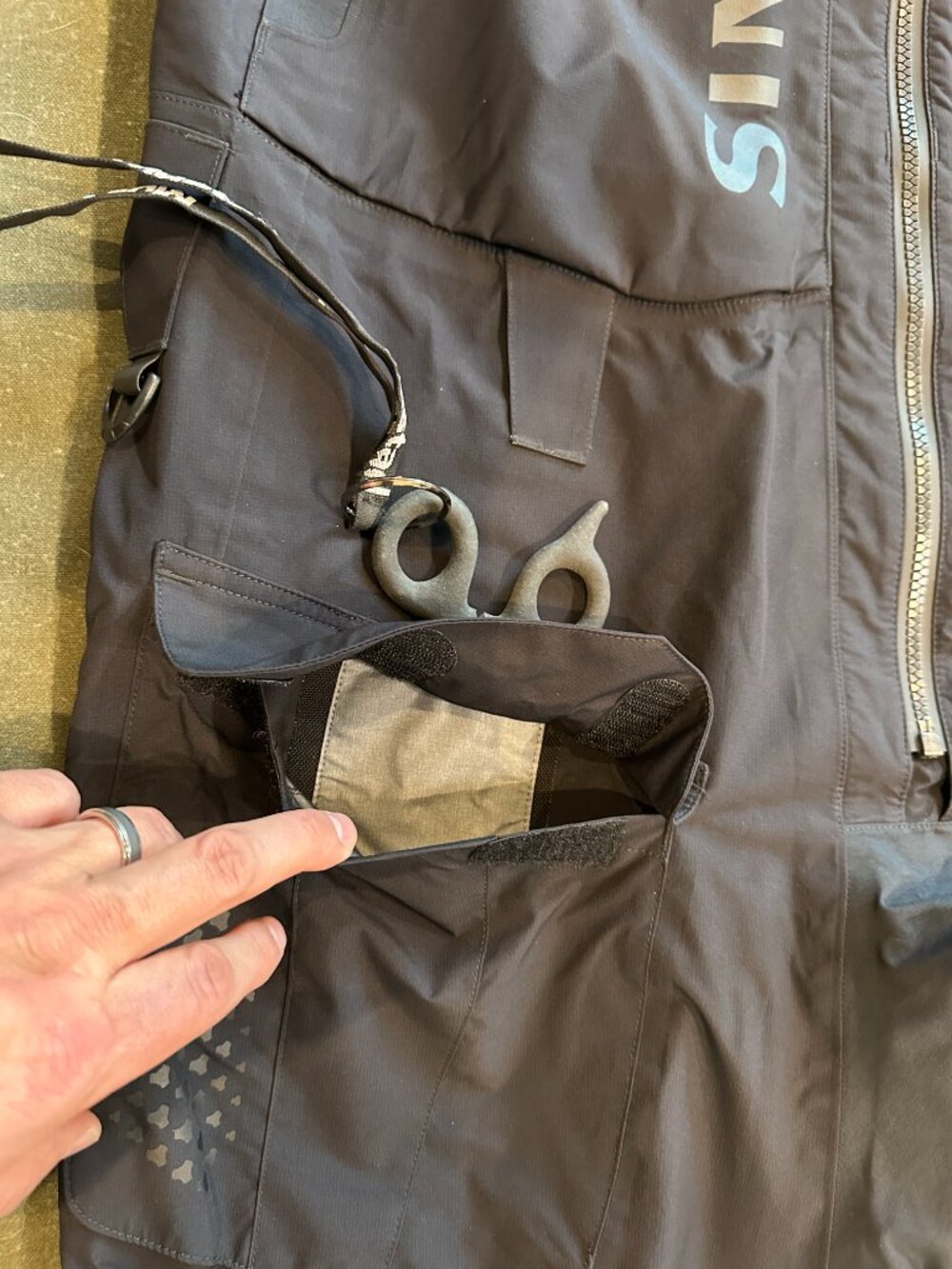 Simms ProDry Bibs (Gore-Tex Pro Shell) - Picture 8 of 16